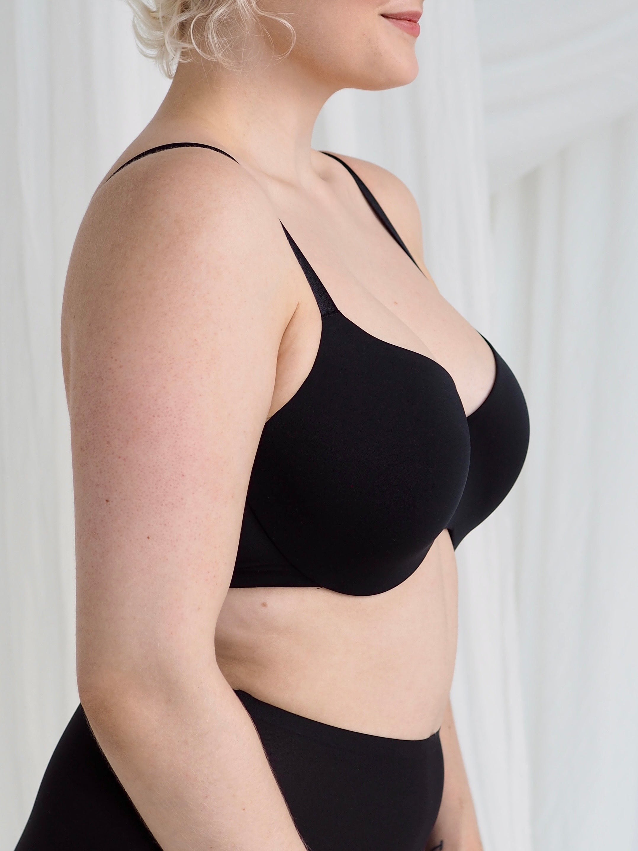 365 t-paitarintaliivi musta