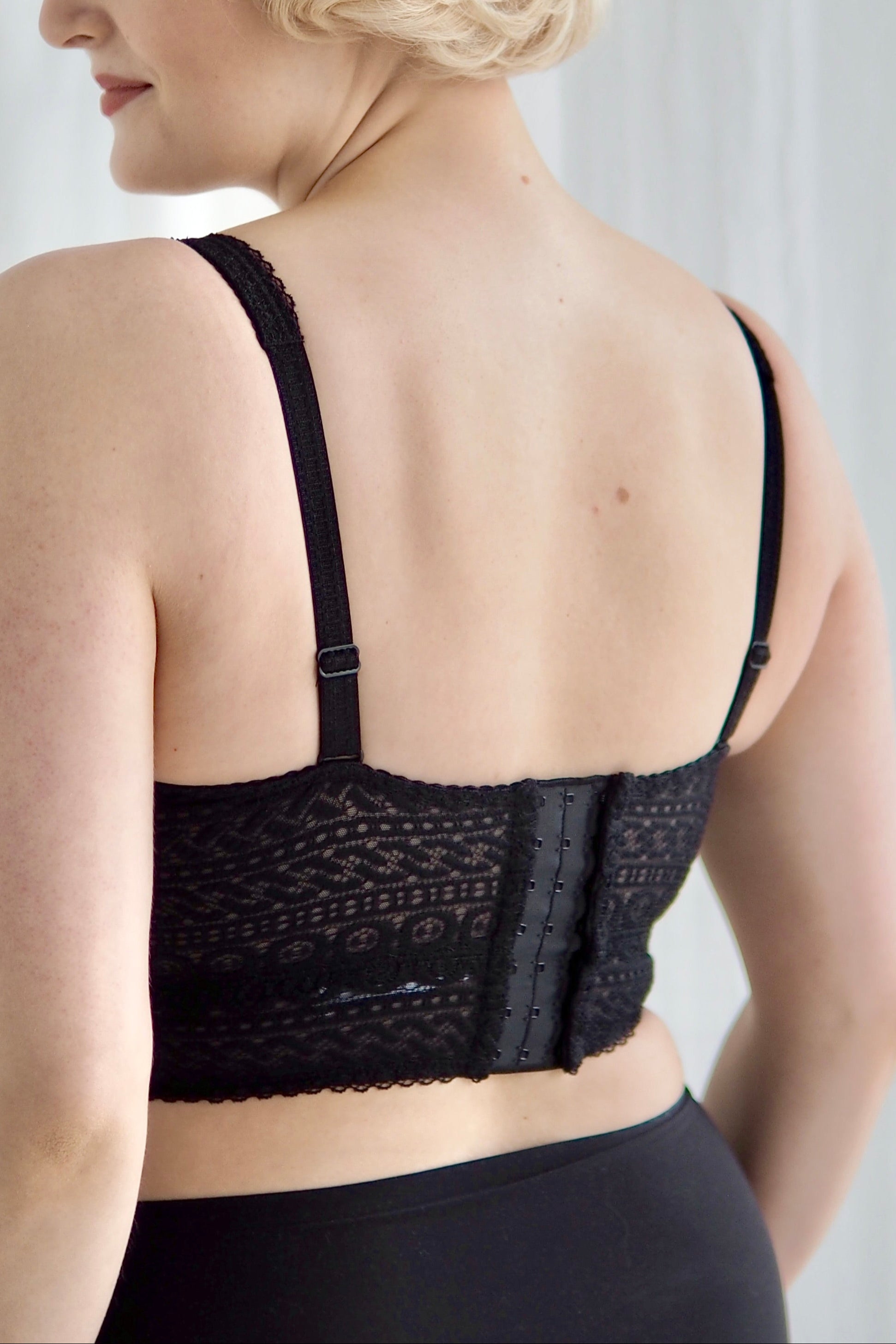 Montara bralette musta