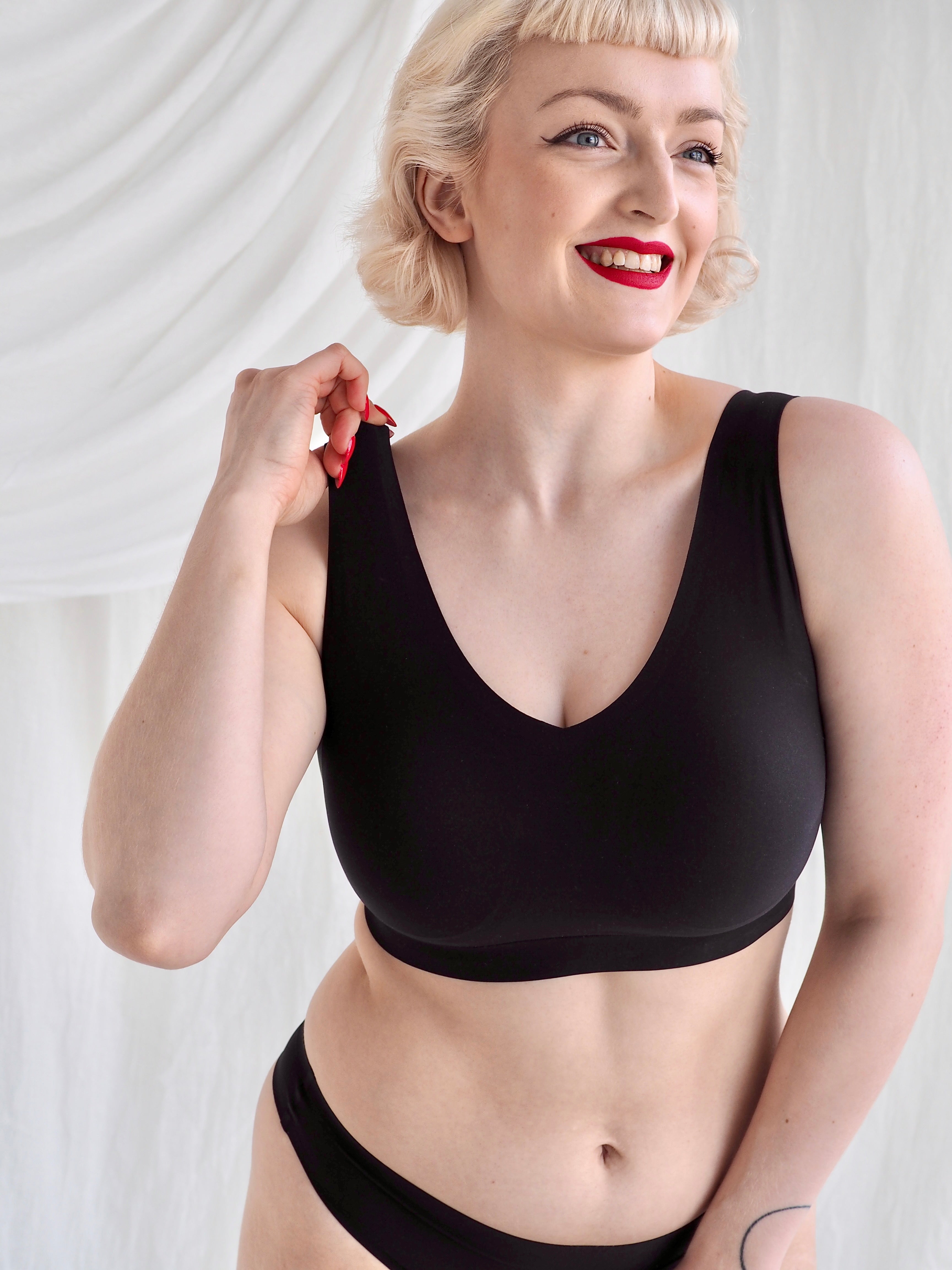 Soft Stretch bralette musta