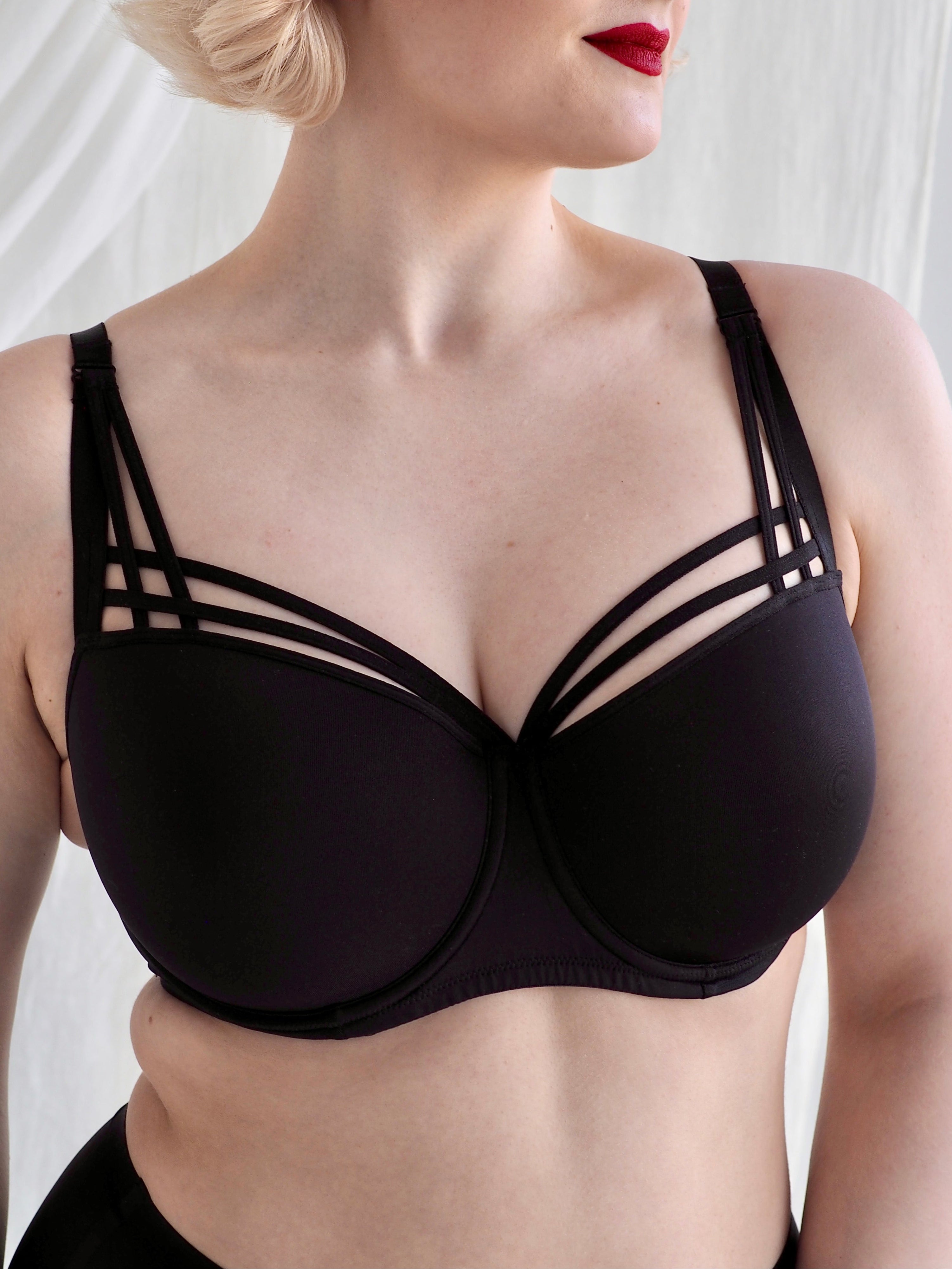 Dame de Paris Mustat Balcony Rintaliivit