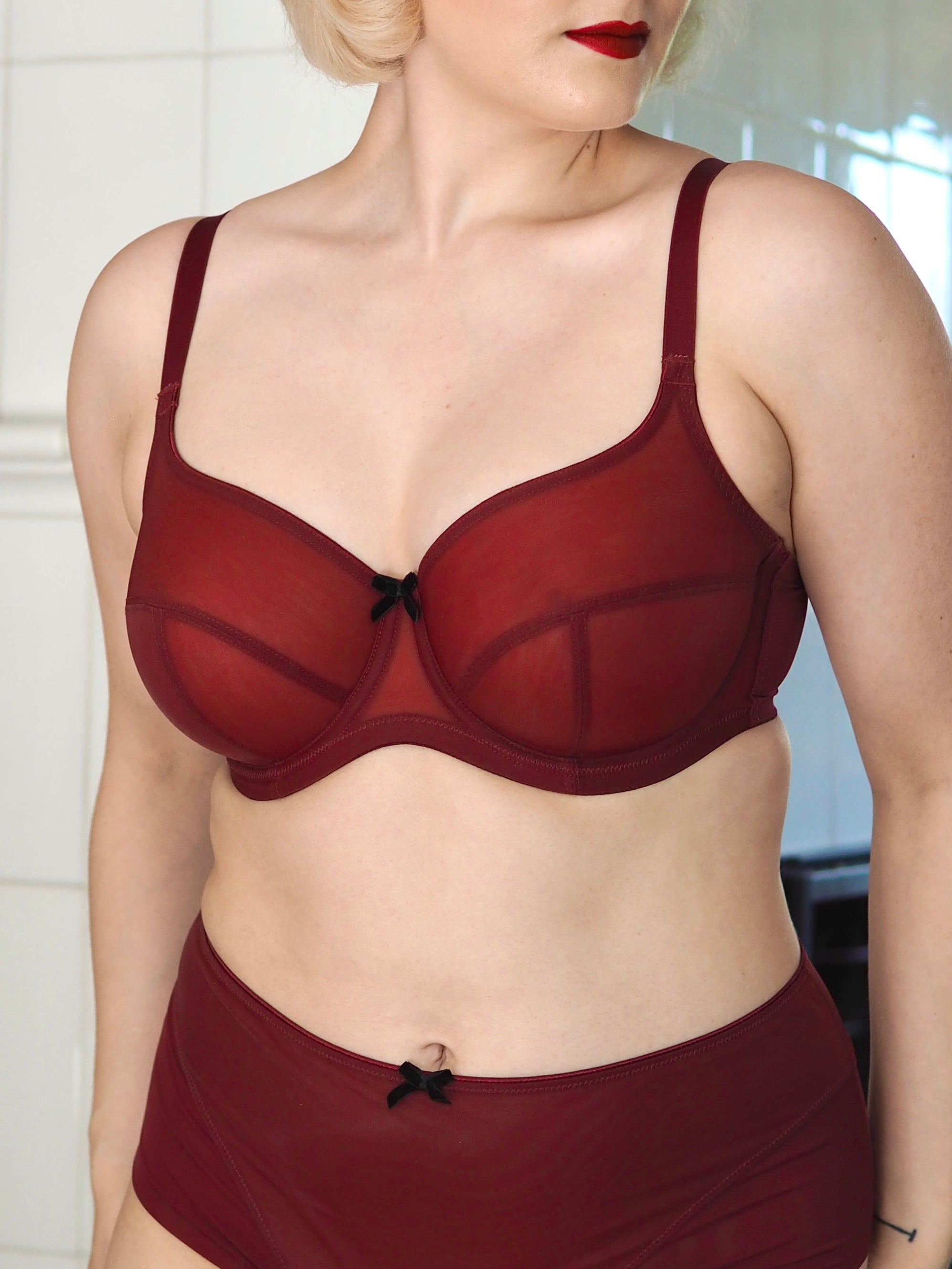 Tango Essence balconette-liivi punainen