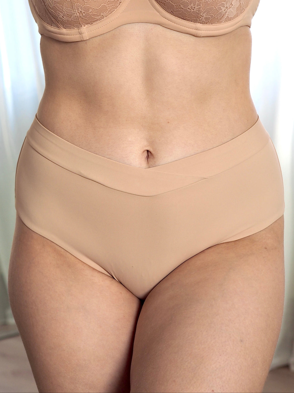 Body korkeavyötäröiset alushousut nude