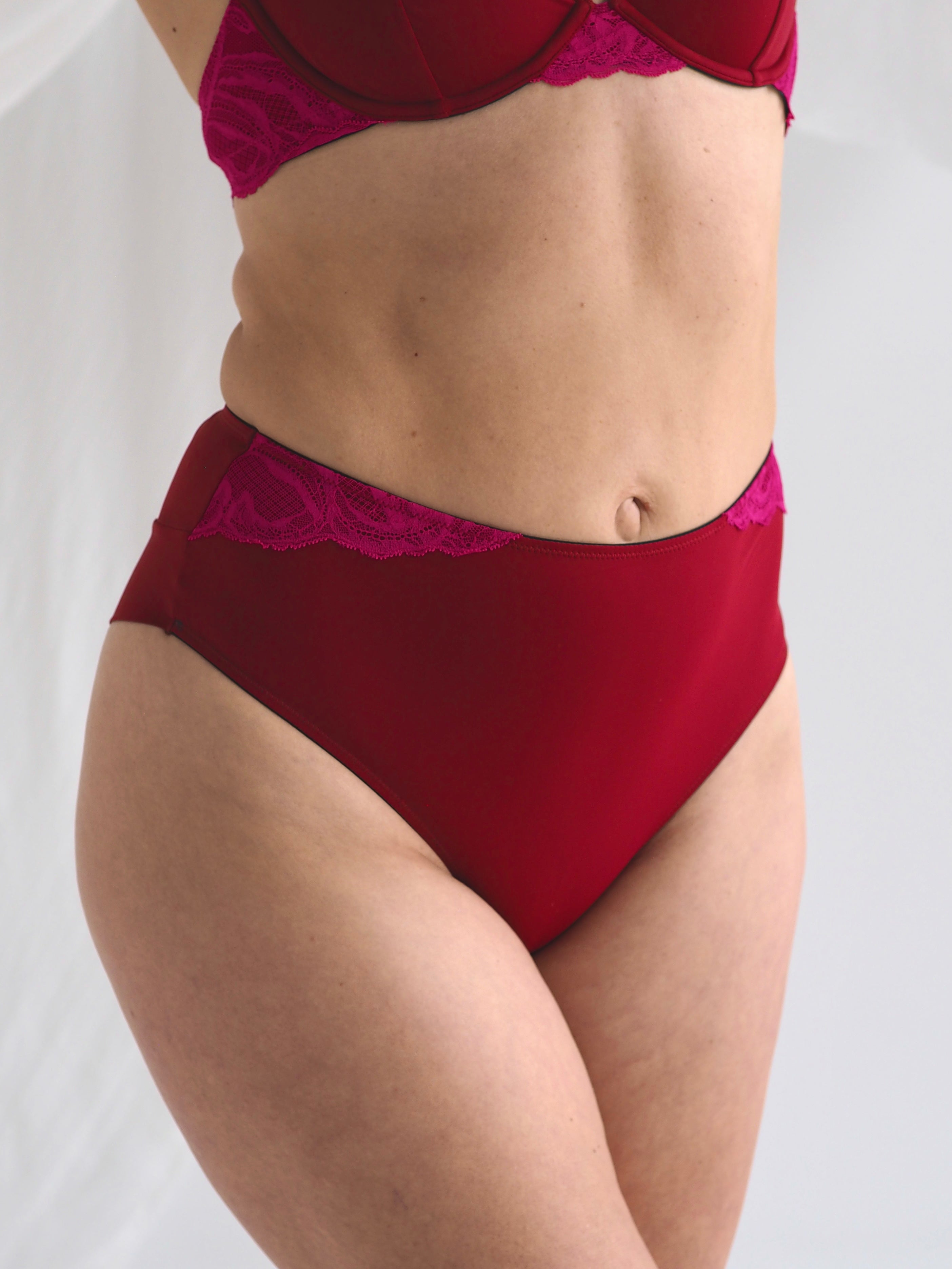 Tulasi korkeavyötäröiset alushousut