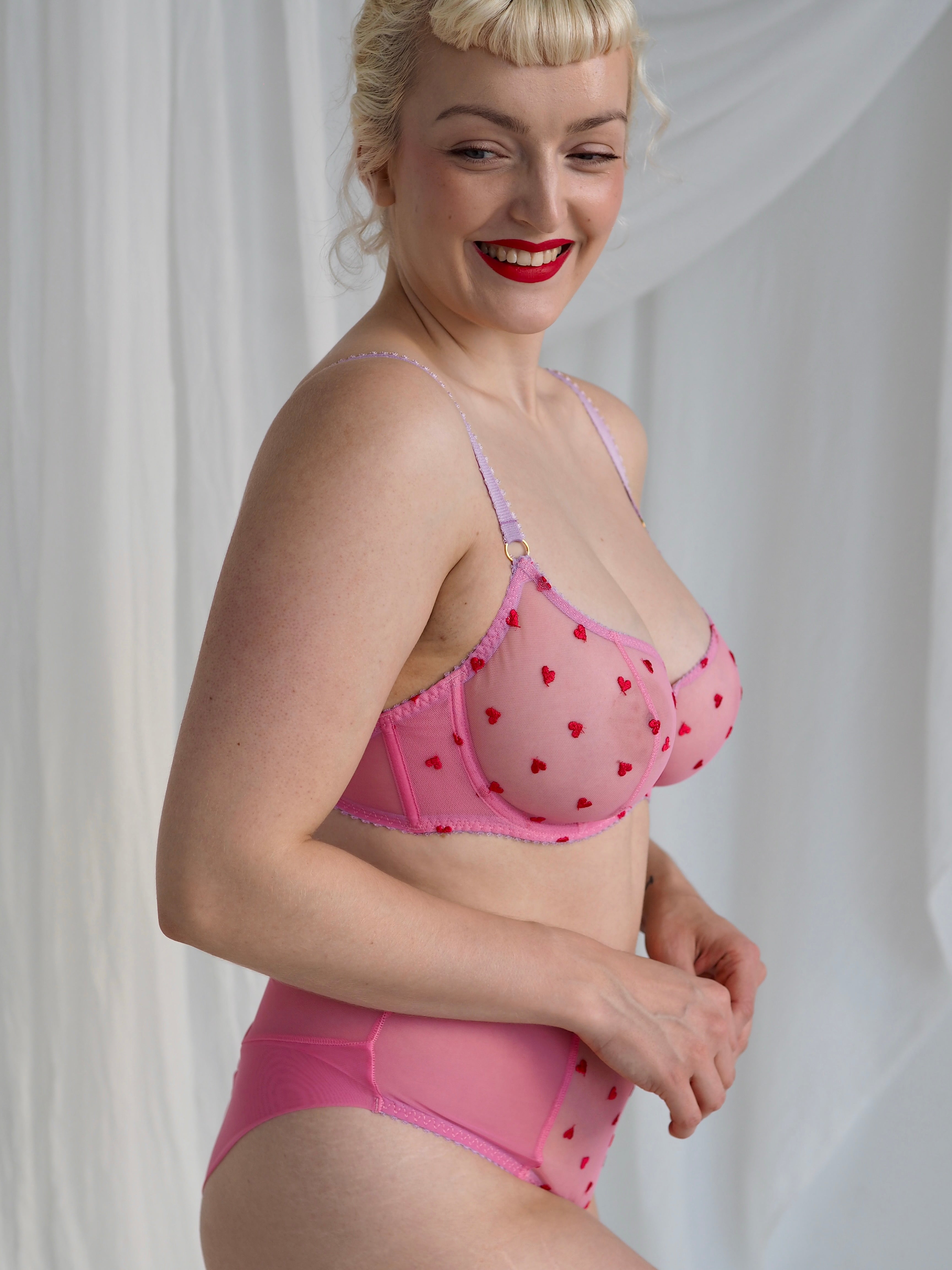 Priya balconette-liivi