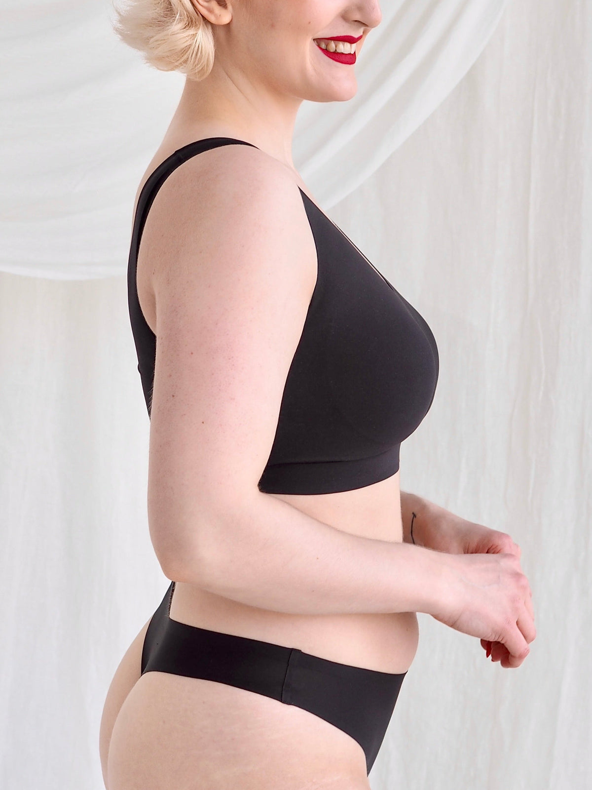 Soft Stretch bralette musta