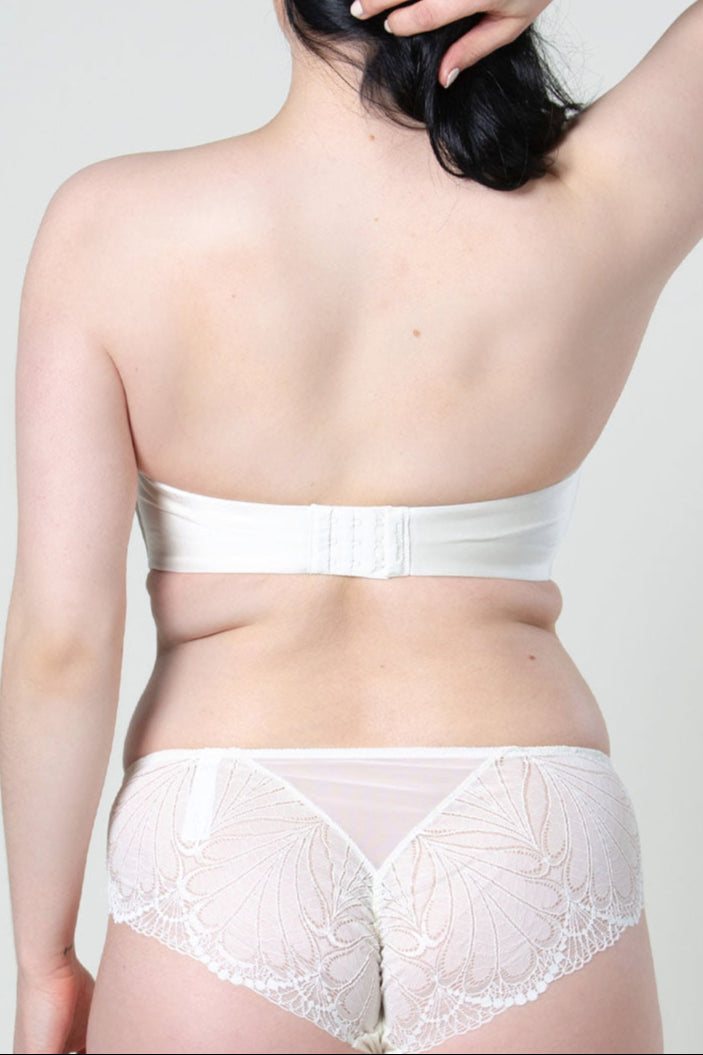 Ultimate Strapless Refined Glamour Valkoiset Rintaliivit